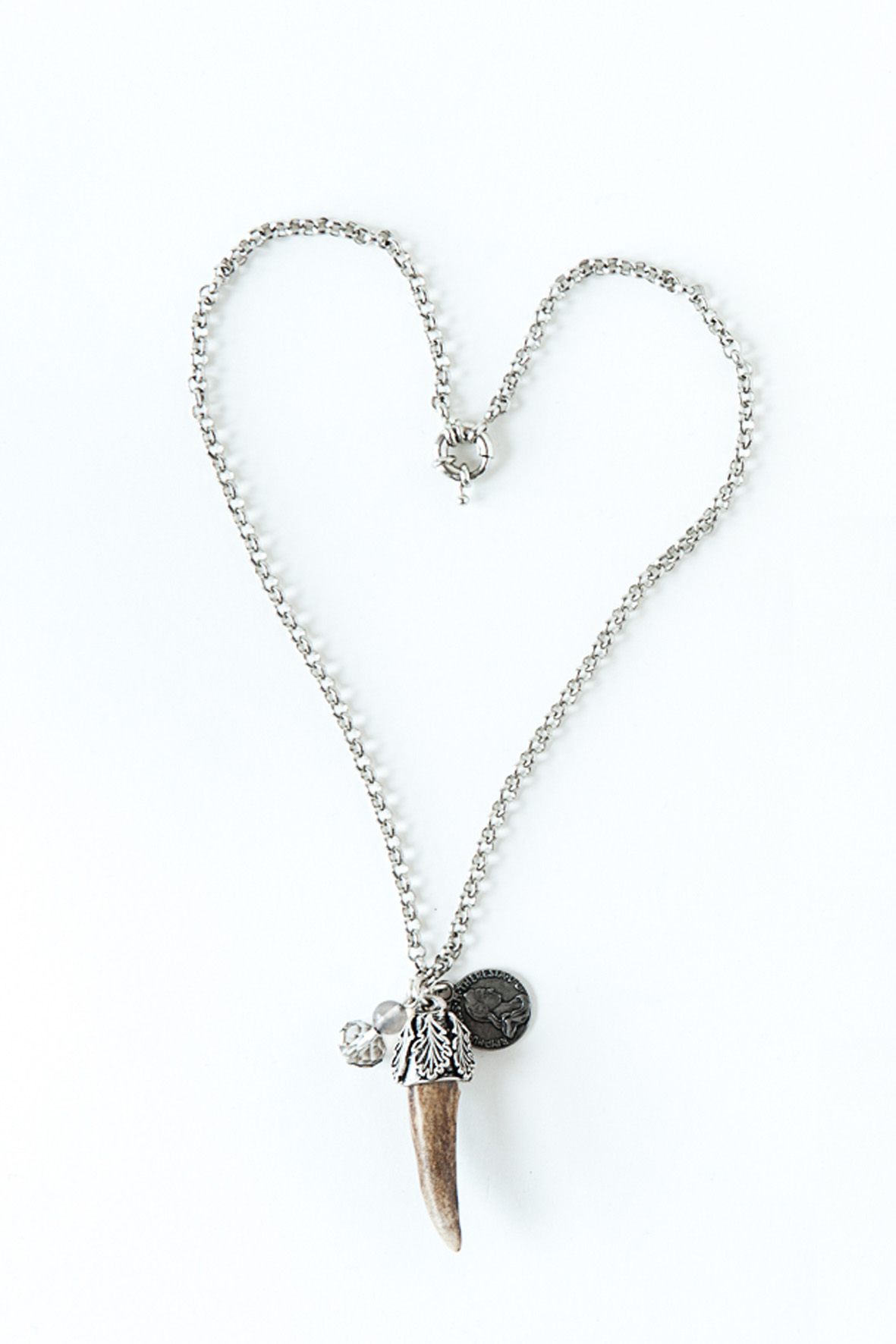 1228 Pea necklace with antlers